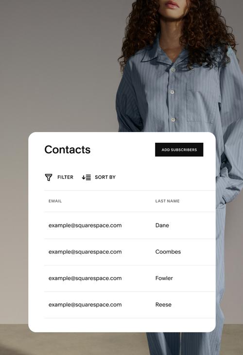 Beispielschnittstelle mit einer Liste von Kontaktinformationen für E-Mail-Abonnent:innen mit Filter- und Sortierfunktionen.
